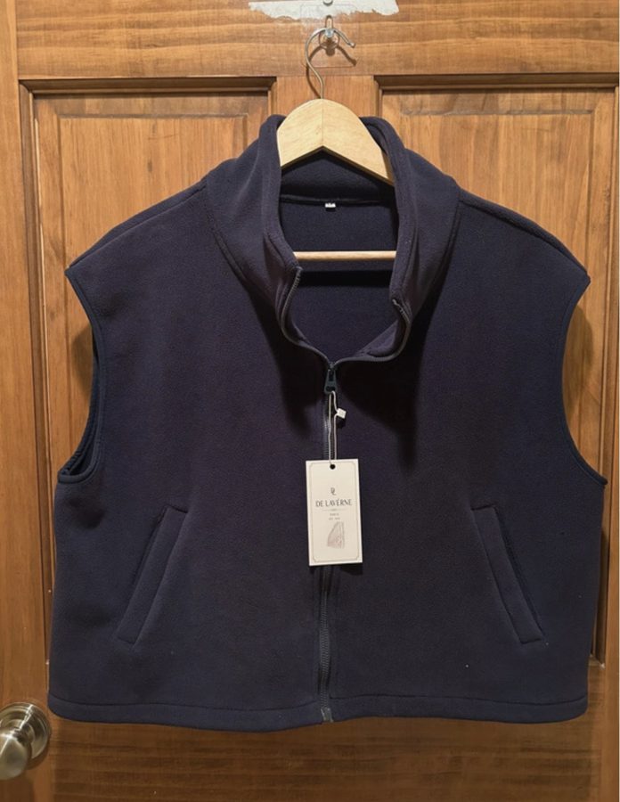 Navy fleece vest with tag
